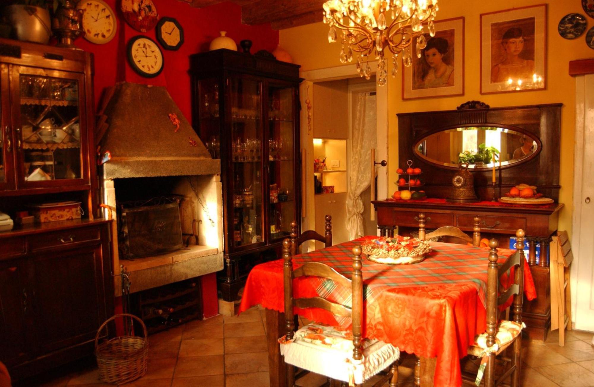 Bed and Breakfast A Casa Di Susi Кастельнуово-дель-Гарда Экстерьер фото